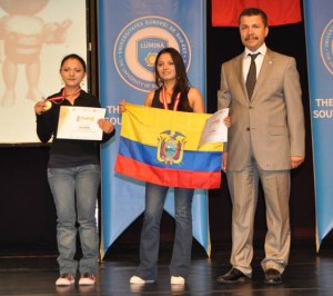 Tatiana & Verónica - “campeonas mundiales” en la categoría de “Hardware Control” de Infomatrix 2013