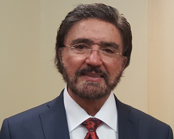 Dr. Armando Alducin, Fundador de "Nueva Vida para el Mundo".