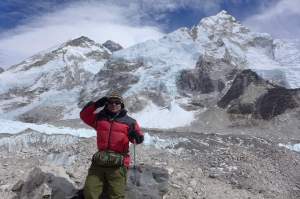 Vista del Everest desde el campamento base (cortesía de Amosji Attaché Gorkhas)